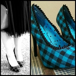DONATED  Teal and black plaid Bamboo heels